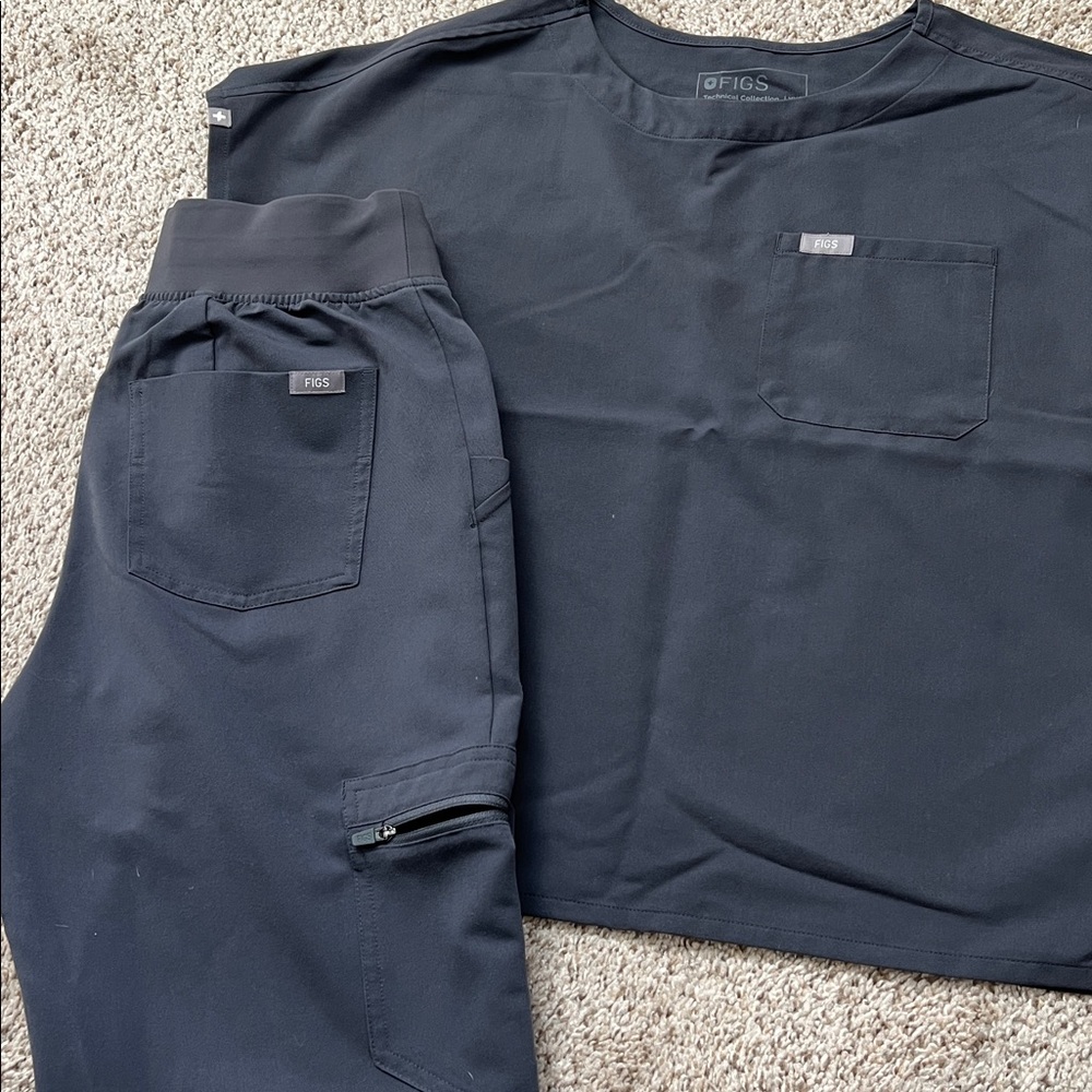 FIGS Set Arua XXS and Zamora XS Charcoal